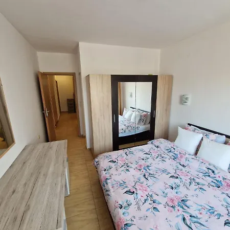 Aqua Dreams A4, Sveti Vlas , A Much Sought After Complex. アパート *