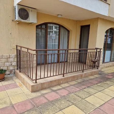 Aqua Dreams A4, Sveti Vlas , A Much Sought After Complex. ブルガス