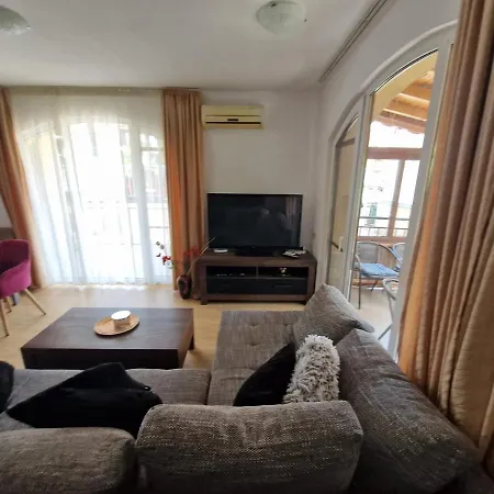 Aqua Dreams A4, Sveti Vlas , A Much Sought After Complex. ブルガス